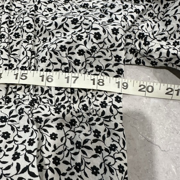 Old Navy XL Peasant Top Blouse Puffed Sleeve Smocked Back Floral‎ Print Button - Picture 8 of 9